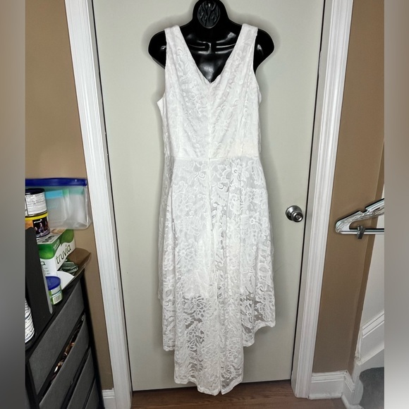 MUADRESS Women's Elegant Floral Lace Sleeveless Crew Neck Hi-Lo Cocktail Dress - Picture 12 of 14